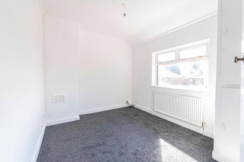 47 Parkgate, Chadderton, Oldham, OL9 0AW