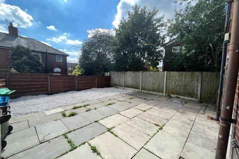 47 Parkgate, Chadderton, Oldham, OL9 0AW