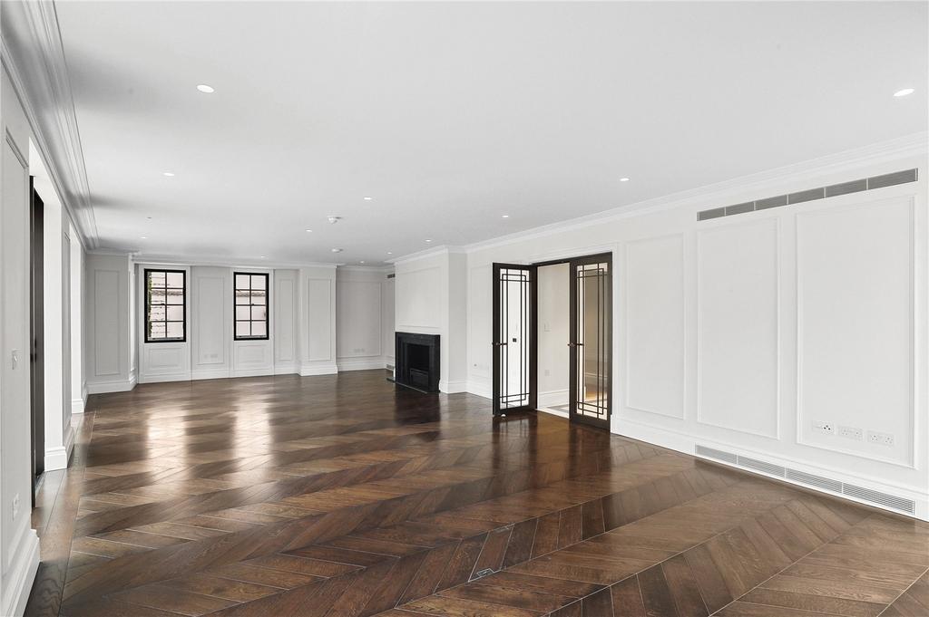 Apt 6, William St