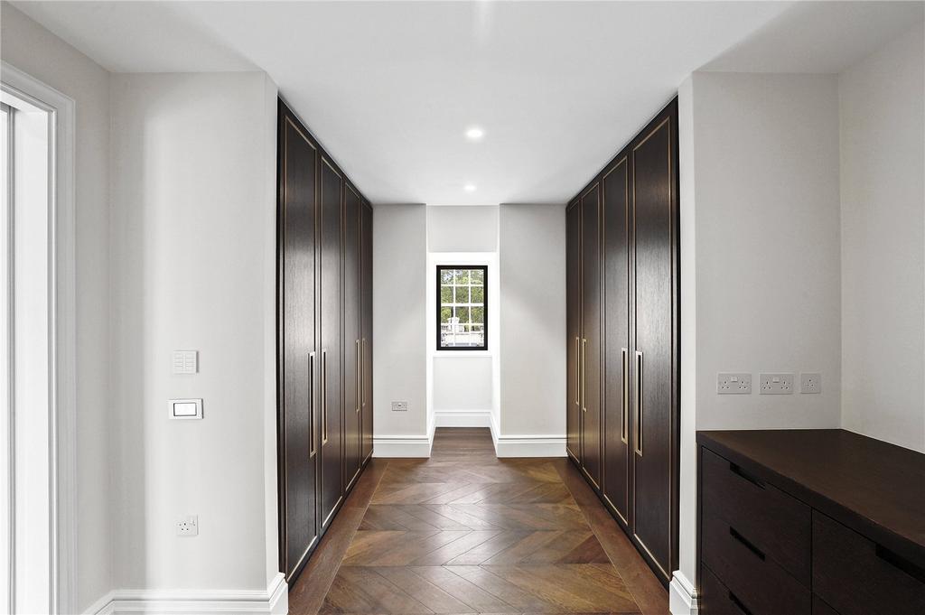 Apt 6, William St