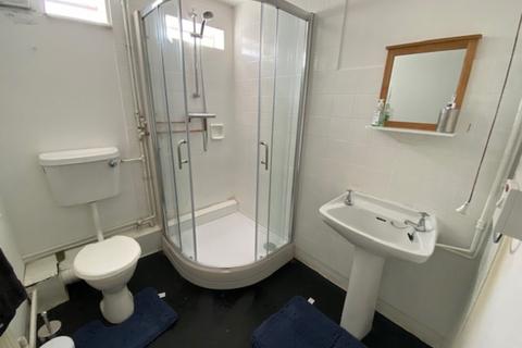 1 bedroom in a house share to rent, Room 8, Clevedon Rd, Balsall Heath, B12 9HD