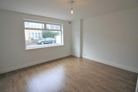 2 bedroom flat to rent, Moorland Road, Weston-super-Mare