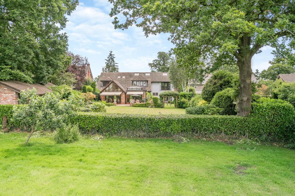 Sand Lane, Nether Alderley, Macclesfield, Cheshire, SK10 6 bed detached