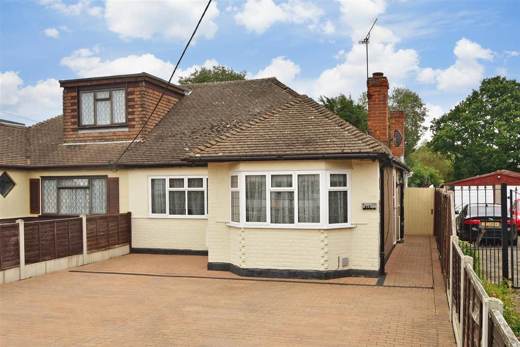 Brock Hill, Runwell, Wickford, Essex 3 bed semidetached bungalow for