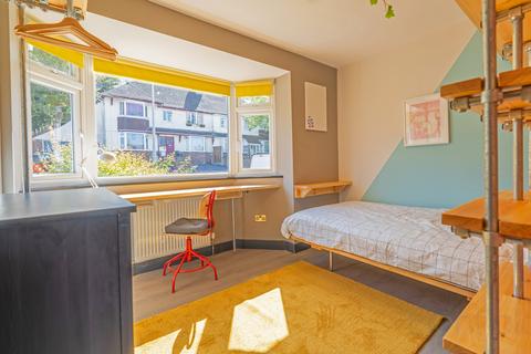 6 bedroom end of terrace house to rent, Widdicombe Way, Brighton