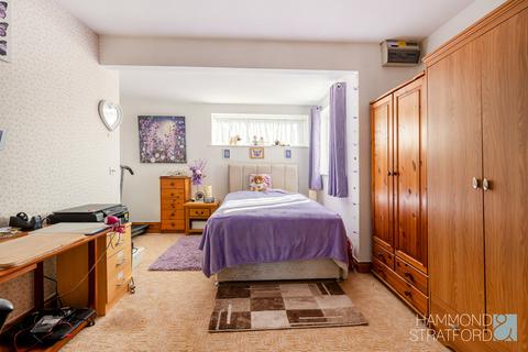 74 Clover Road, Attleborough, NR17 2JQ