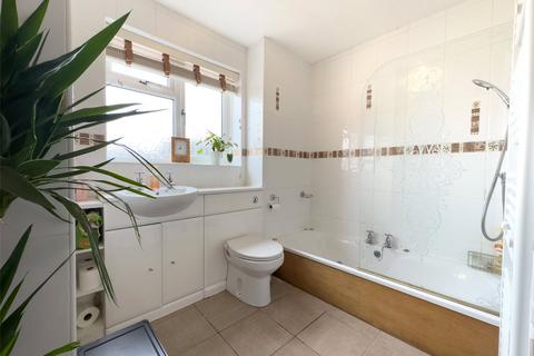 3 bedroom detached house to rent, Westcote Close, Witney, Oxfordshire, OX28
