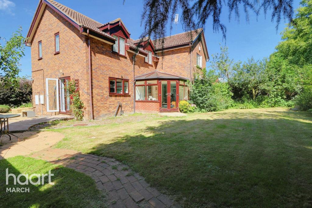 Waterside Gardens, March 4 bed detached house for sale £595,000
