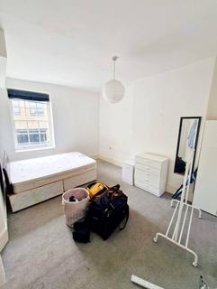 3 bedroom terraced house to rent - Allingham Street, London N1