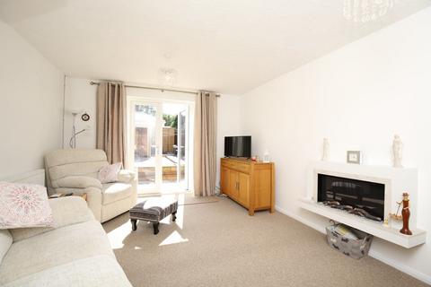 6 Barnsley Close, Atherstone, CV9 2DG