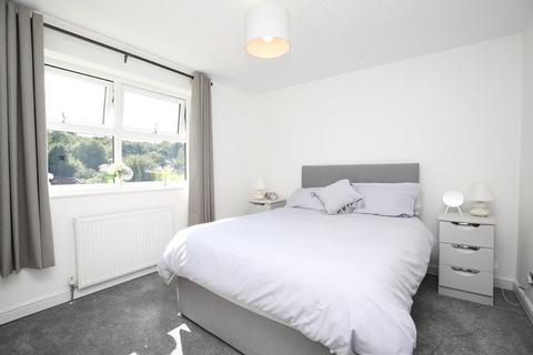6 Barnsley Close, Atherstone, CV9 2DG
