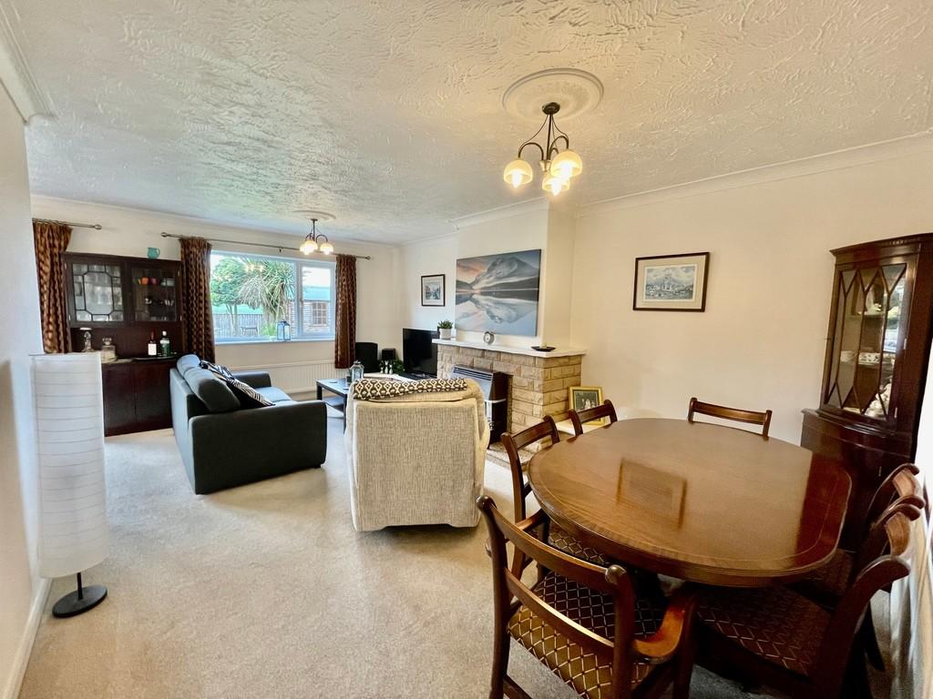 Roman Bank, Holbeach Bank 3 bed detached bungalow for sale £295,000