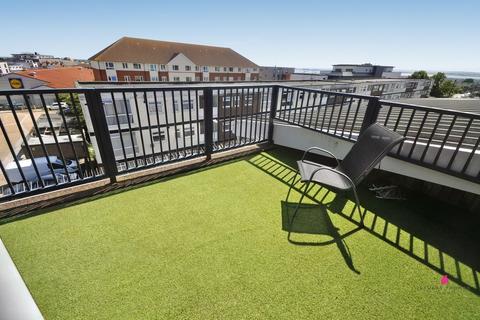2 bedroom penthouse for sale - Castle Lane, Hadleigh