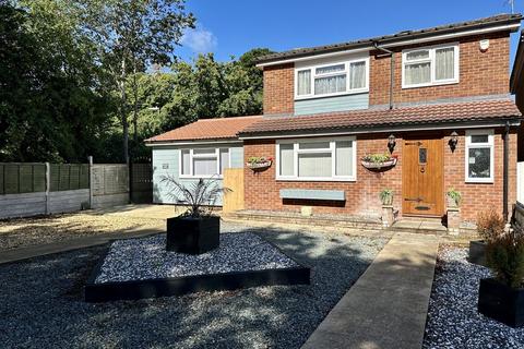 4 bedroom detached house for sale, 1 Jessop Close