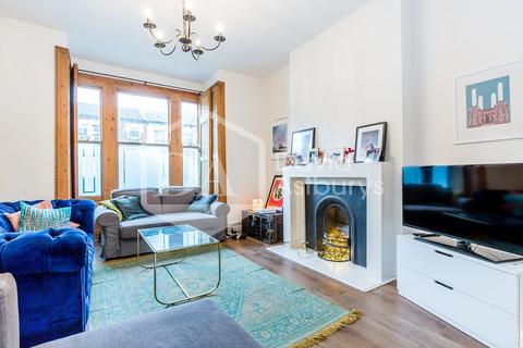 22 Raleigh Road, London, N8 0HY