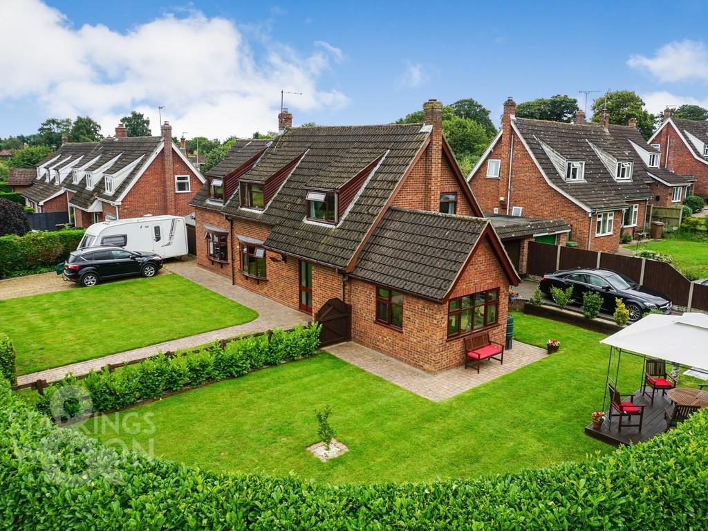 Thorpe Road, Haddiscoe, Norwich 4 bed chalet for sale £495,000