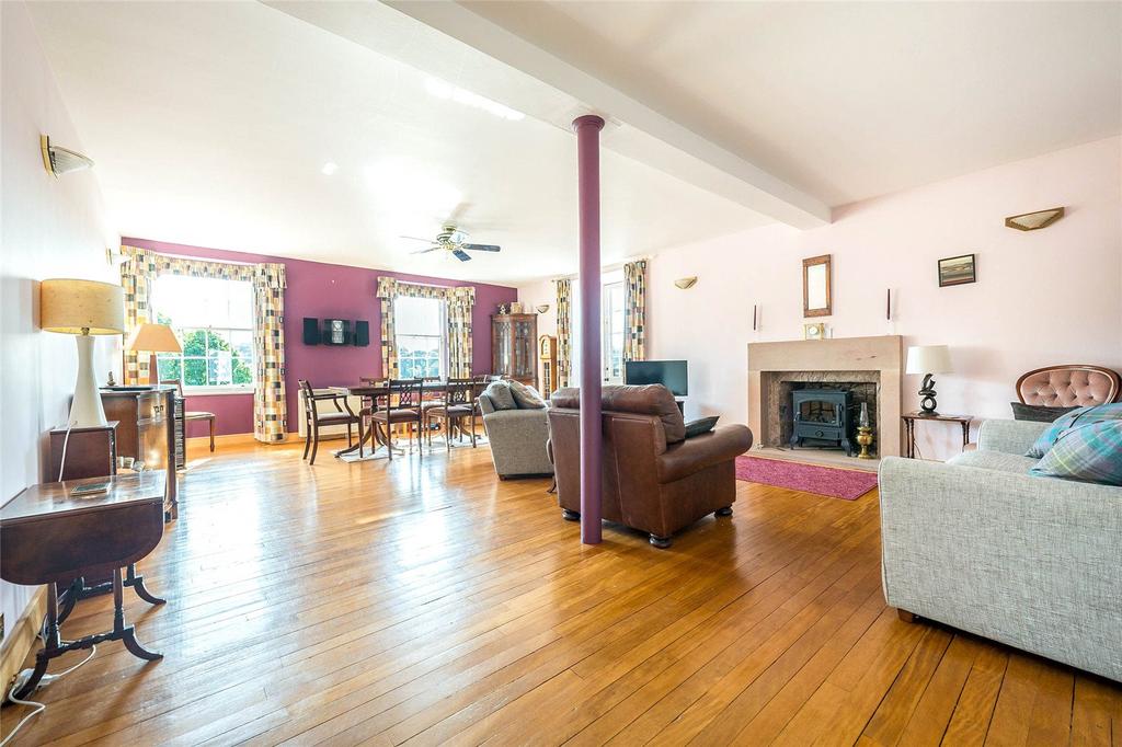 Living/Dining Room