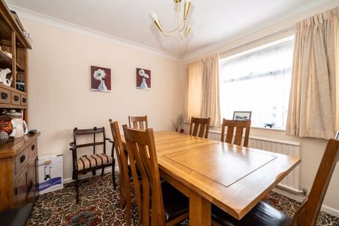 2a Westlecote Gardens, Luton, LU2 7DR