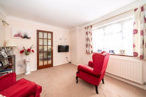 2a Westlecote Gardens, Luton, LU2 7DR