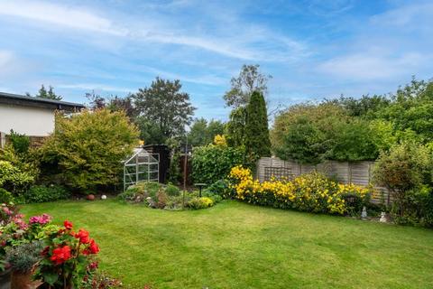 2a Westlecote Gardens, Luton, LU2 7DR