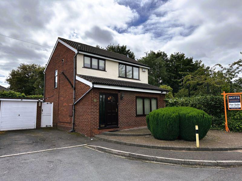 Sparrow Close, Wednesbury 3 bed detached house - £230,000