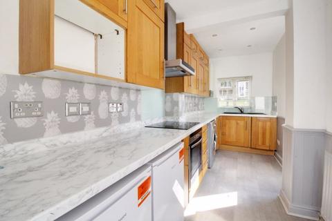 3 bedroom semi-detached house to rent - Tolmers Road, Cuffley EN6