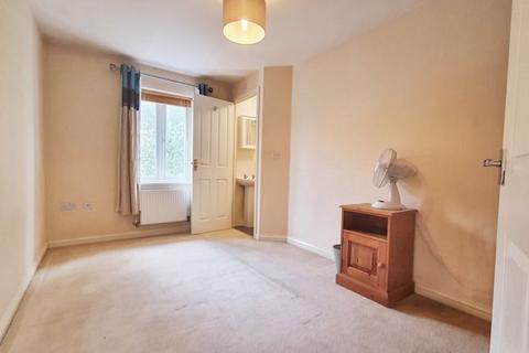 5 Bulford Close, Hucclecote, Gloucester, GL3 3AG