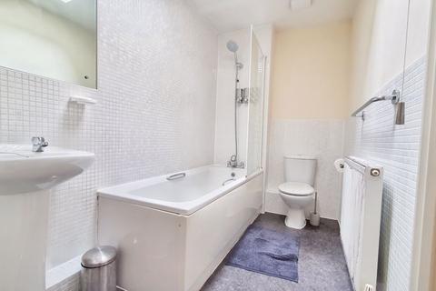 5 Bulford Close, Hucclecote, Gloucester, GL3 3AG