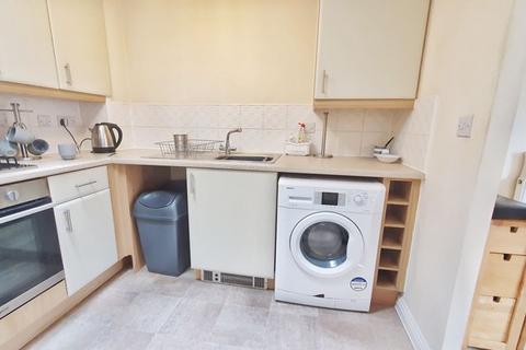 5 Bulford Close, Hucclecote, Gloucester, GL3 3AG