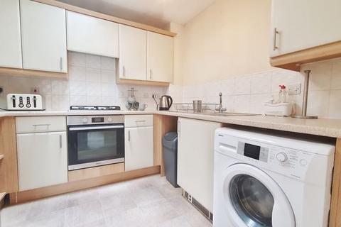 5 Bulford Close, Hucclecote, Gloucester, GL3 3AG