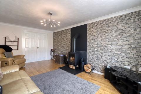 4 bedroom detached house to rent, Granville Road, Scunthorpe