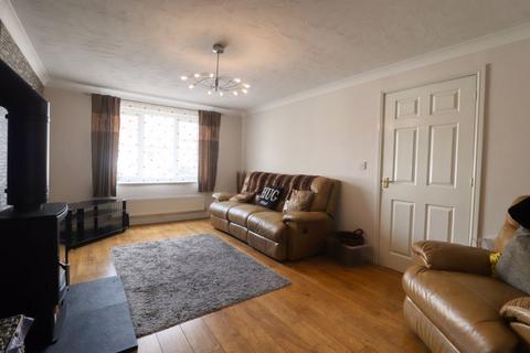 4 bedroom detached house to rent, Granville Road, Scunthorpe