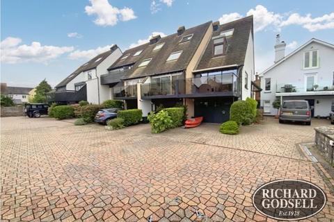 3 bedroom townhouse for sale, CHRISTCHURCH TOWN CENTRE