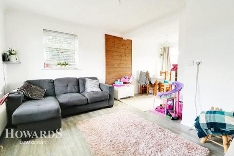 26 Buttercup Close, Carlton Colville, Lowestoft, NR33 8NW