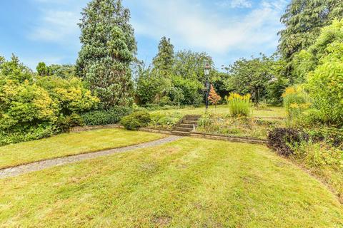 53 Elmfield Way, South Croydon, CR2 0EJ