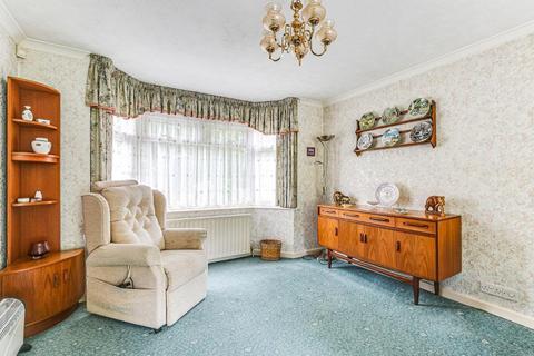53 Elmfield Way, South Croydon, CR2 0EJ