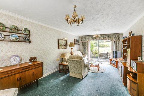 53 Elmfield Way, South Croydon, CR2 0EJ