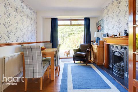8 Crow Lane, Romford, RM7 0ED