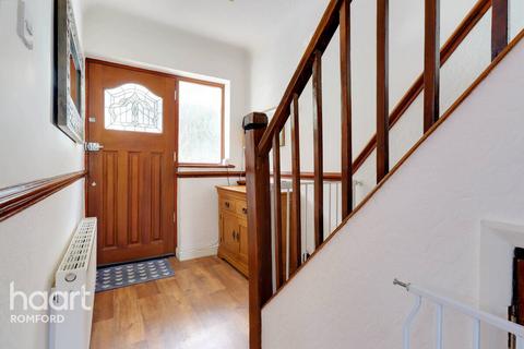 8 Crow Lane, Romford, RM7 0ED