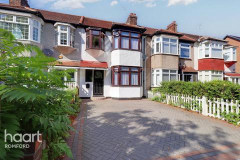 8 Crow Lane, Romford, RM7 0ED