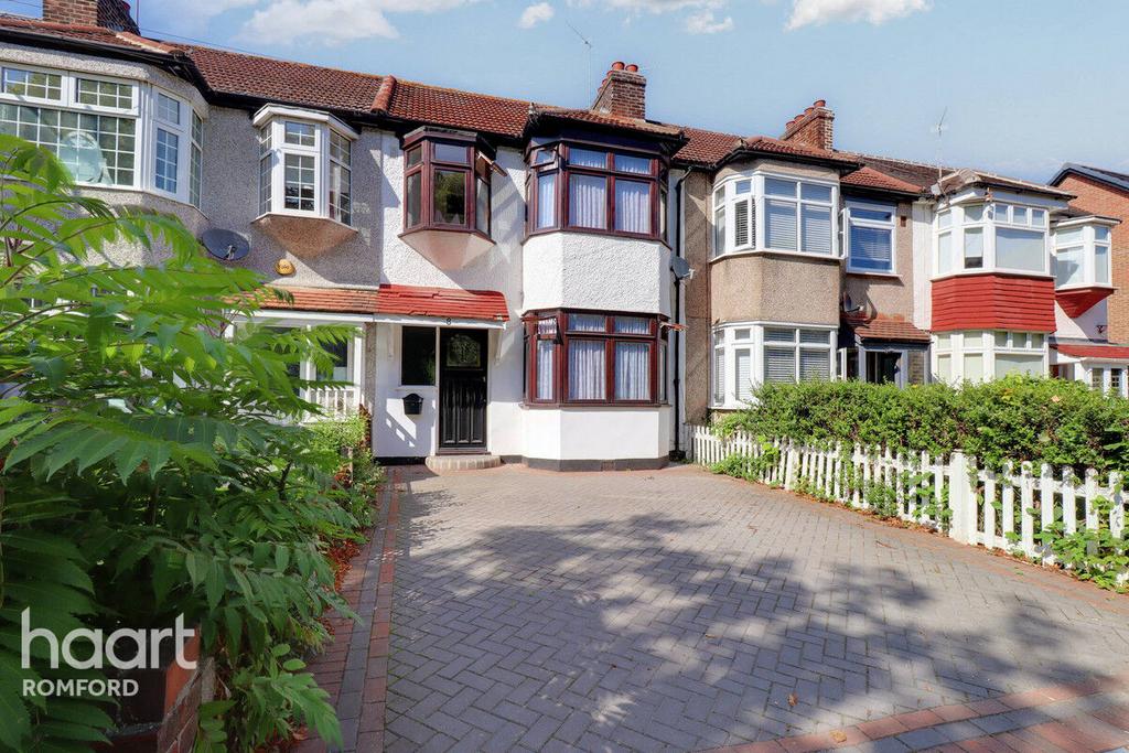 Crow Lane, Romford 3 bed terraced house for sale £425,000