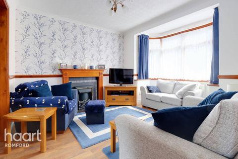 8 Crow Lane, Romford, RM7 0ED