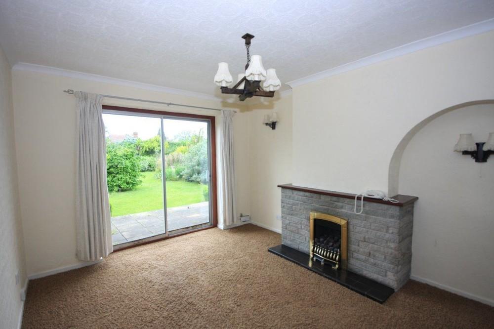 John Amery Drive, Stafford... 3 bed detached house £850 pcm (£196 pw)