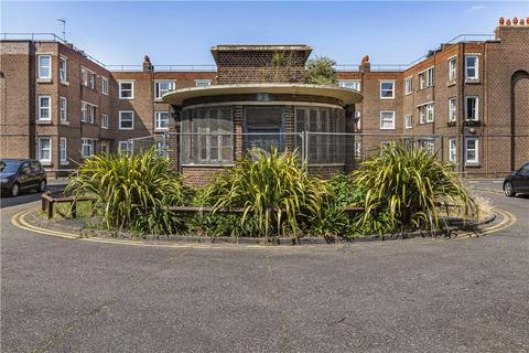 13 Mapledene Estate, London, E8 3LN