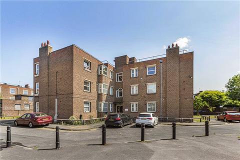 13 Mapledene Estate, London, E8 3LN