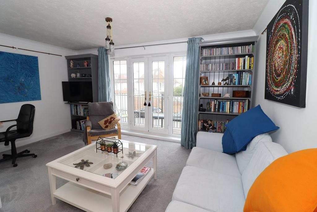 Lionel Road, BexhillonSea, TN40 3 bed townhouse £425,000