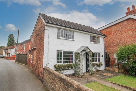 3 bedroom detached house for sale, South Street, Alford