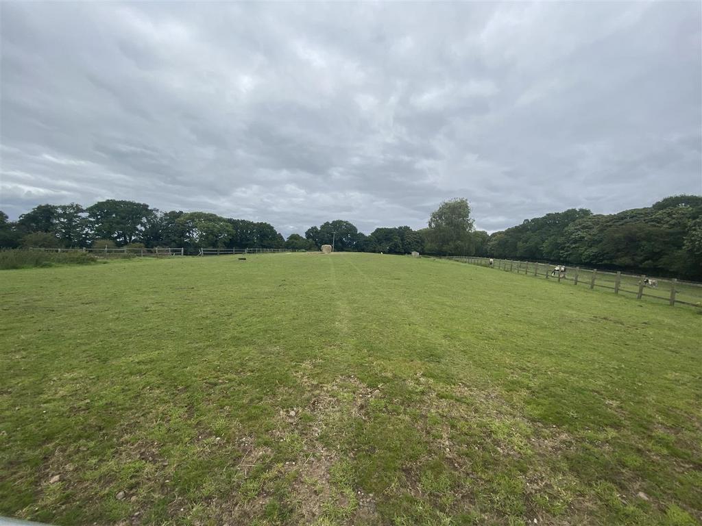 Sugar Loaf Lane, Iverley, Kidderminster Land for sale £100,000