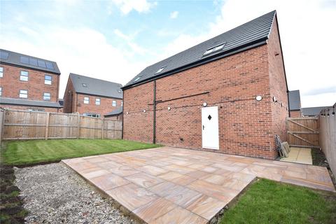 2 bedroom detached house for sale, Lilac Close, Seacroft, Leeds, West Yorkshire