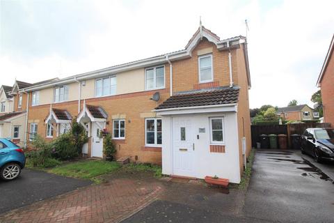 3 bedroom end of terrace house for sale, Swan Gardens, Peterborough